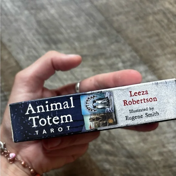 Animal Totem Tarot Deck - Picture 4 of 5
